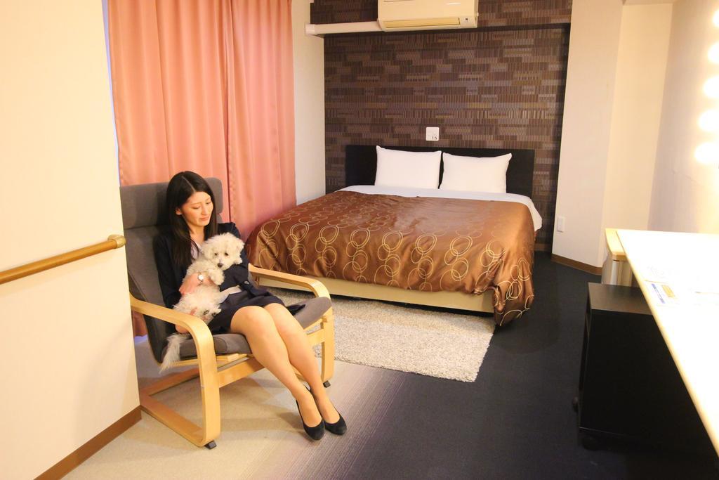 Business Hotel Ban Tokyo Bagian luar foto