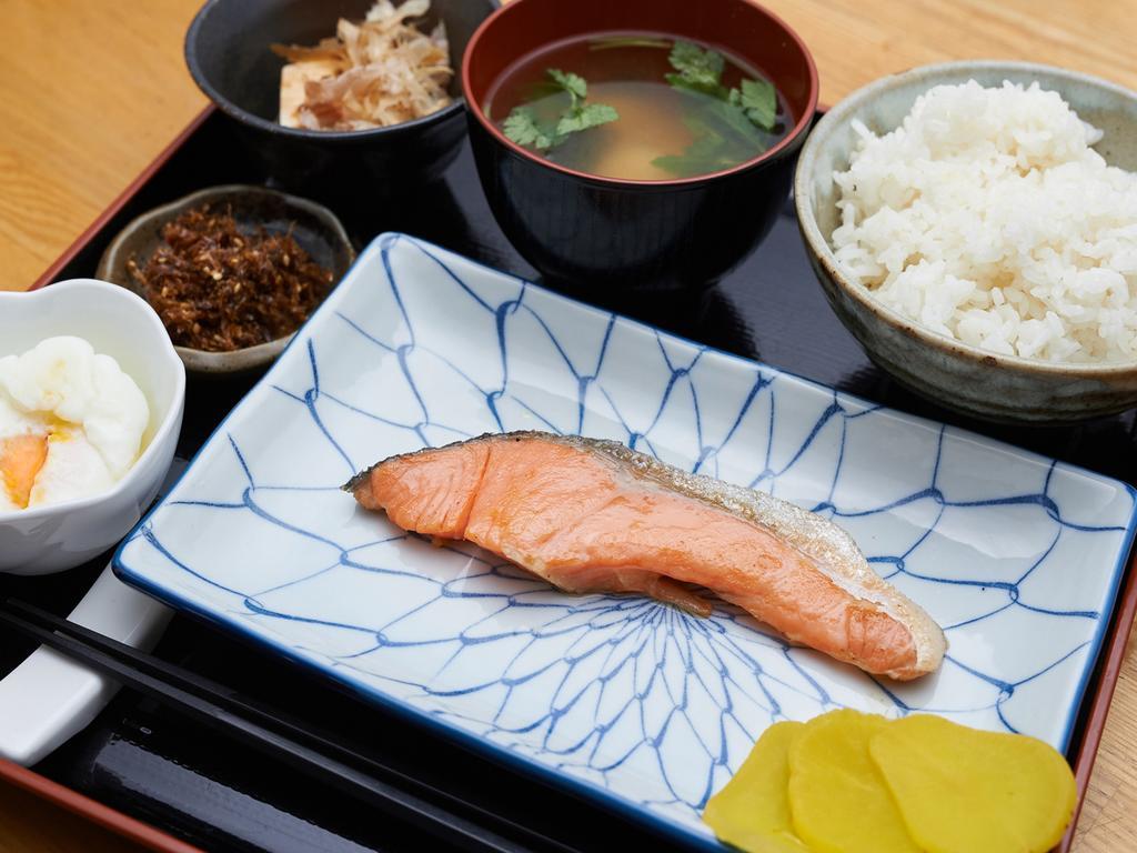 Business Hotel Ban Tokyo Bagian luar foto